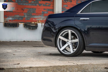 2016 Chrysler 300 | Chrysler 300 - Rear Left Wheel Shot