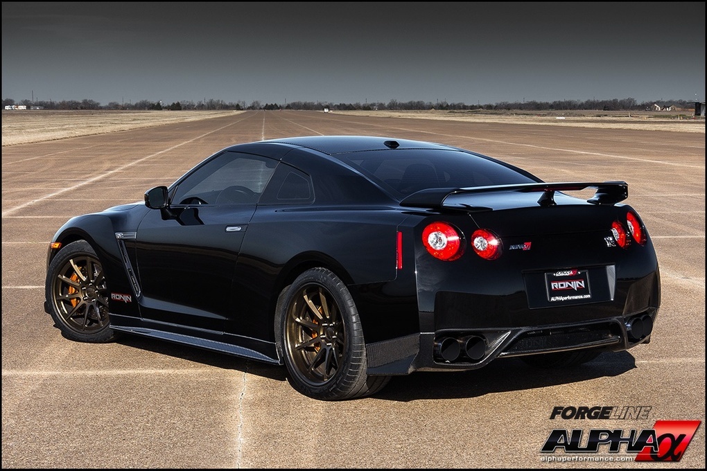 2010 Nissan GT-R | Ronin GT-R on Forgeline RB3C Concave Wheels