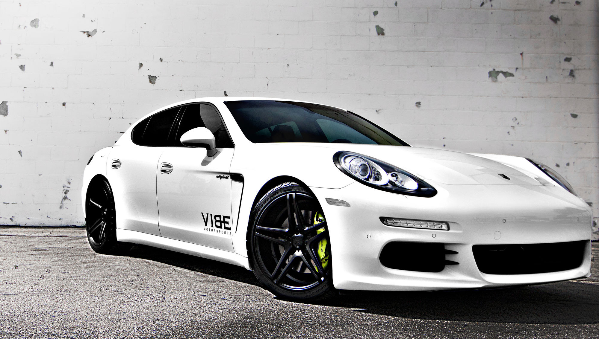 2015 Porsche Panamera | '15 Porsche Panamera eHybrid - Up Close With XO Luxury