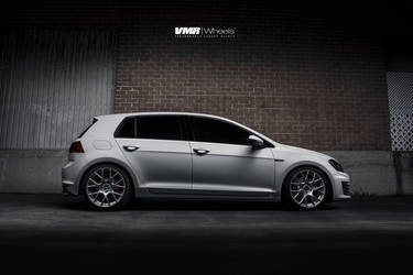 2014 Volkswagen GTI | V810 Gunmetal 18" | VW MK7 GTI Candy White