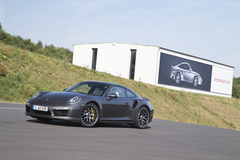 '14 Porsche 911 Turbo S