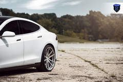 Tesla Model s P85