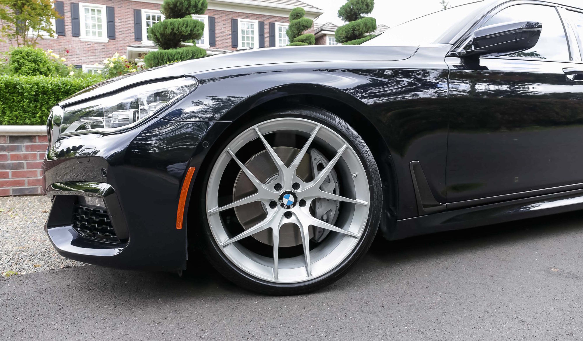 2017 BMW 7 Series | Adam's BMW M760i xDrive on Forgeline One Piece Forged Monoblock VX1 Wheels