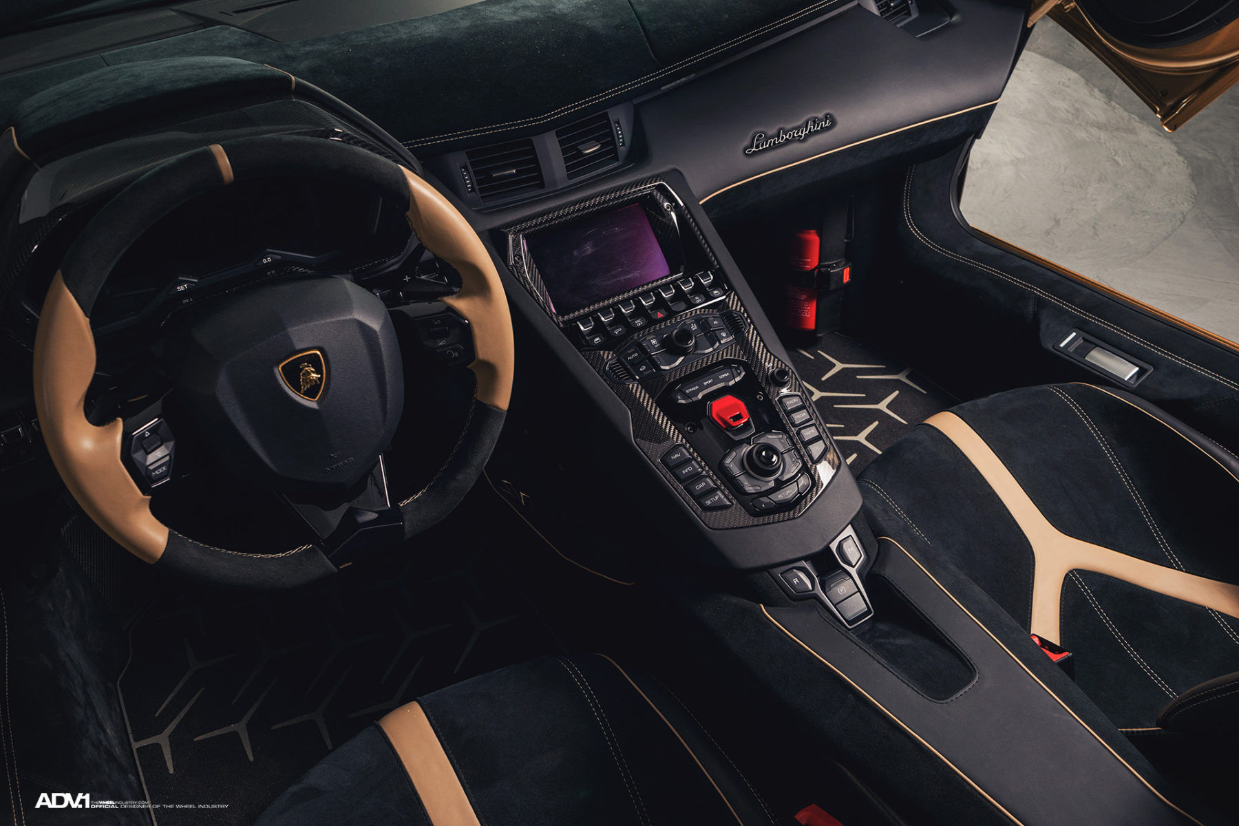 Lamborghini Aventador | Gold Lamborghini Aventador SV Roadster LP750-4 - ADV1 ADV5.3 Track Spec CS Series Centerlock