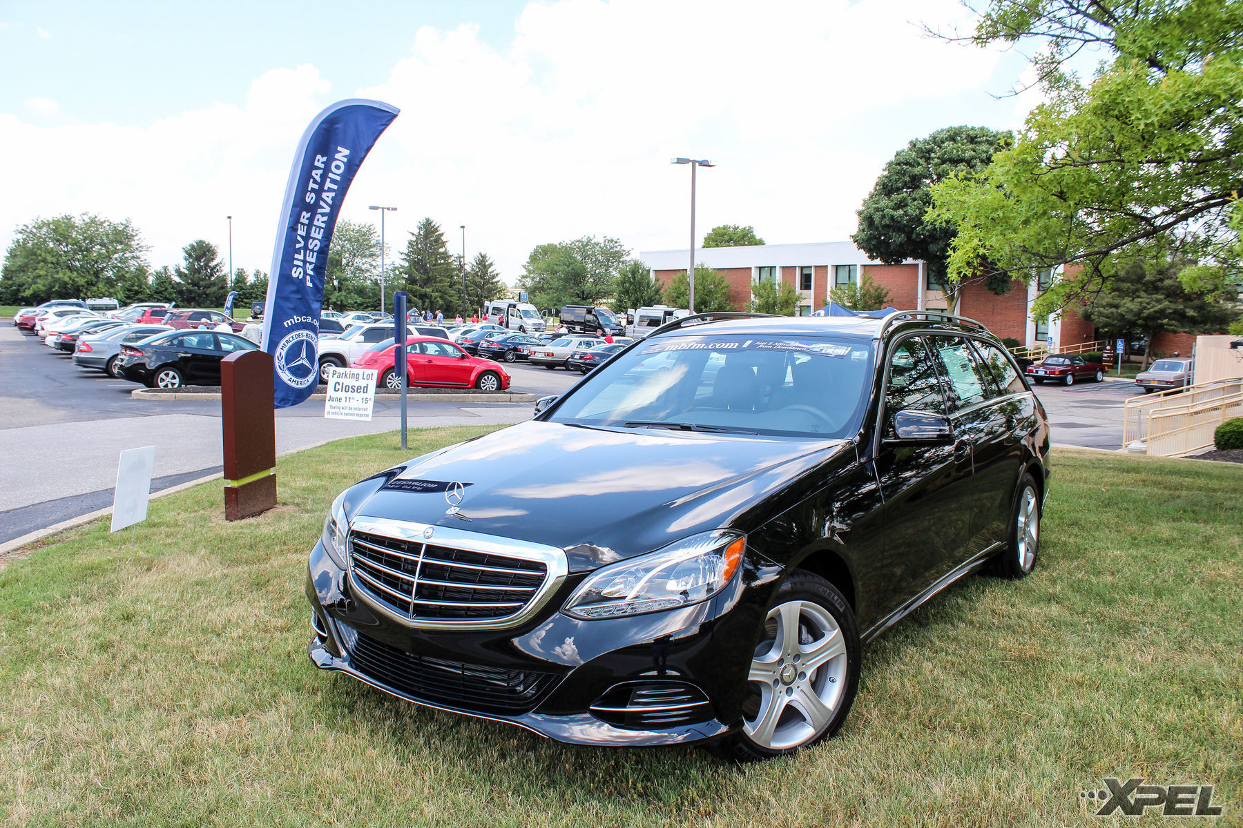 Mercedes-Benz | Mercedes Wagon at StarTech