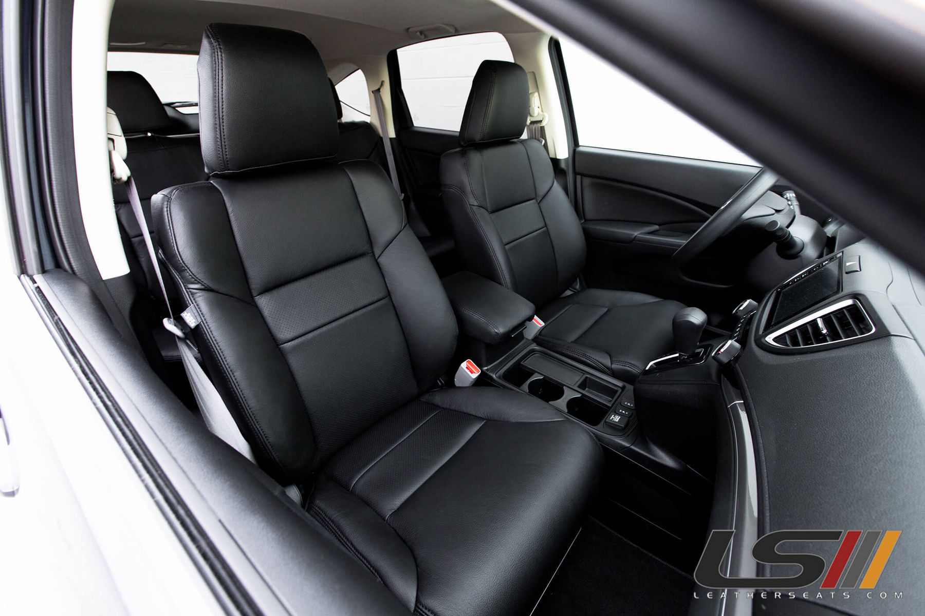2015 Honda CR-V | 2015 Honda CR-V Interior By LeatherSeats.com