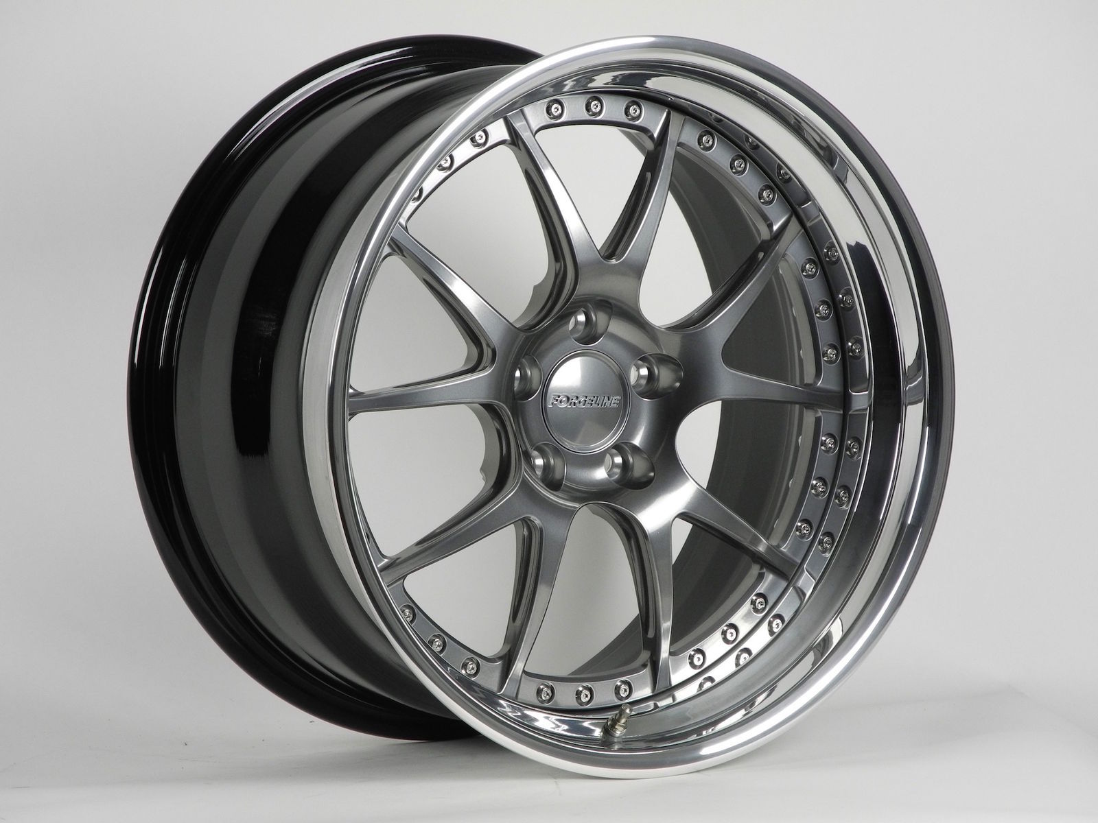 | Forgeline GA3 with Midnight Silver Center, Polished Outer, and Optional Exposed Hardware