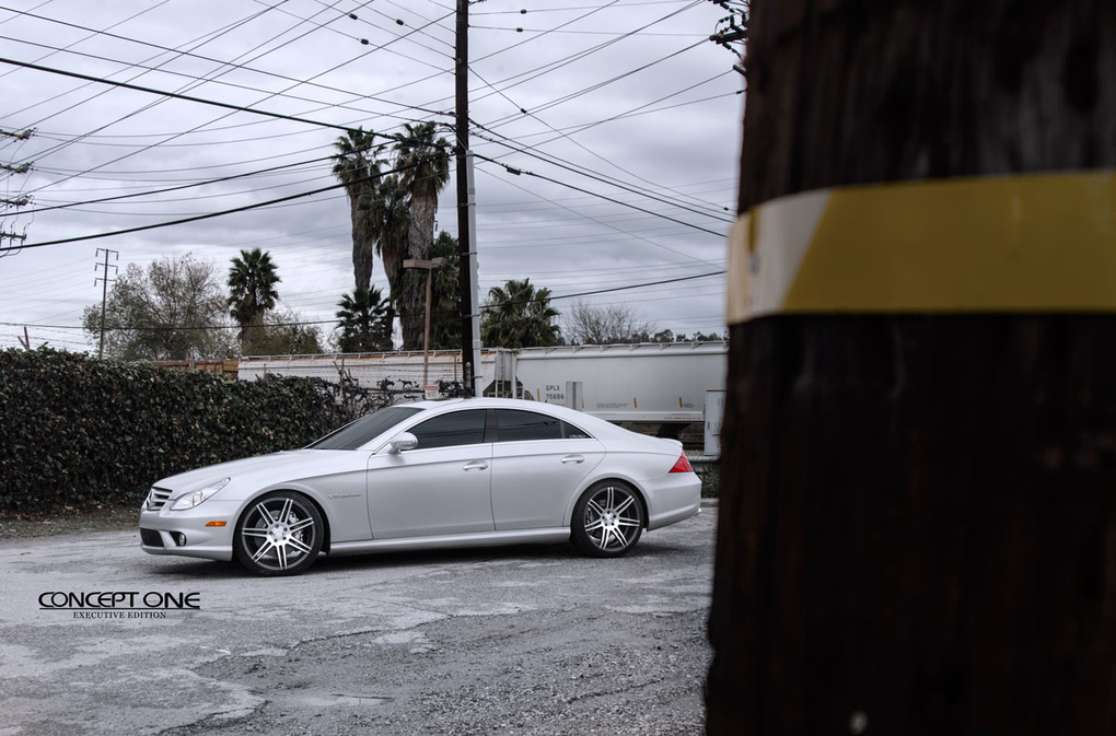 2011 Mercedes-Benz CL-Class | 2011 Mercedes-Benz CLS55 on Concept One CSM7's