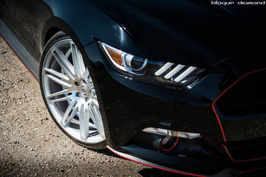 2015 Ford Mustang | 2015 Ford Mustang Fitted With 22 Inch BD-2’s in Silver With Polished Face