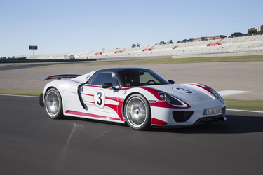 '15 Porsche 918 Spyder Weissach Package