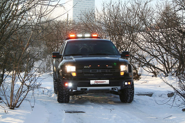 Ford | Ford Raptor with Rigid Industries Lights