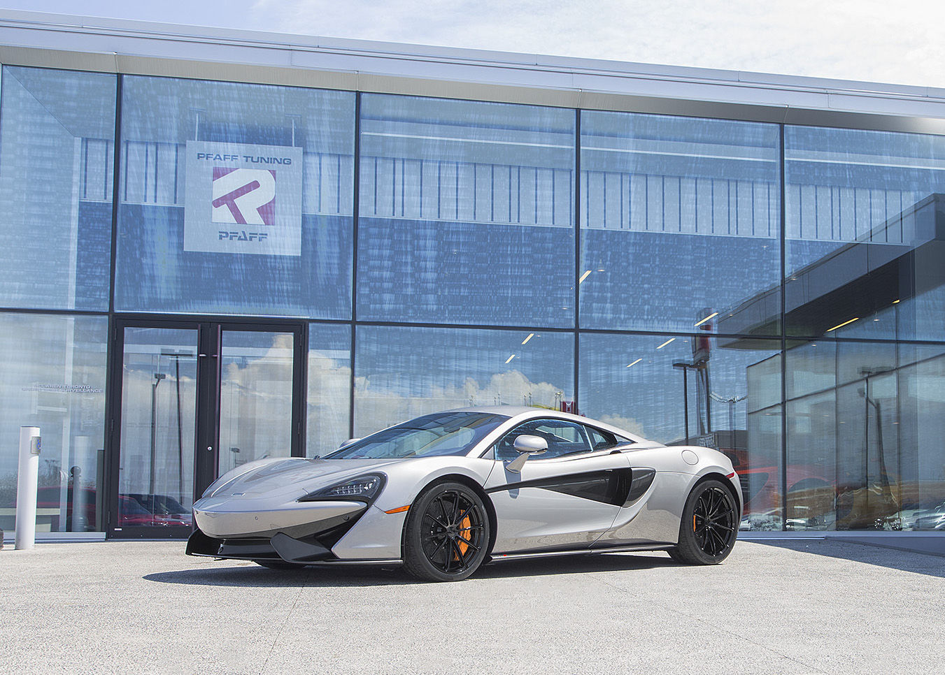 2016 McLaren | McLaren 570S on Pirelli Trofeo R Tires and Forgeline One Piece Forged Monoblock GT1 5-Lug Wheels!