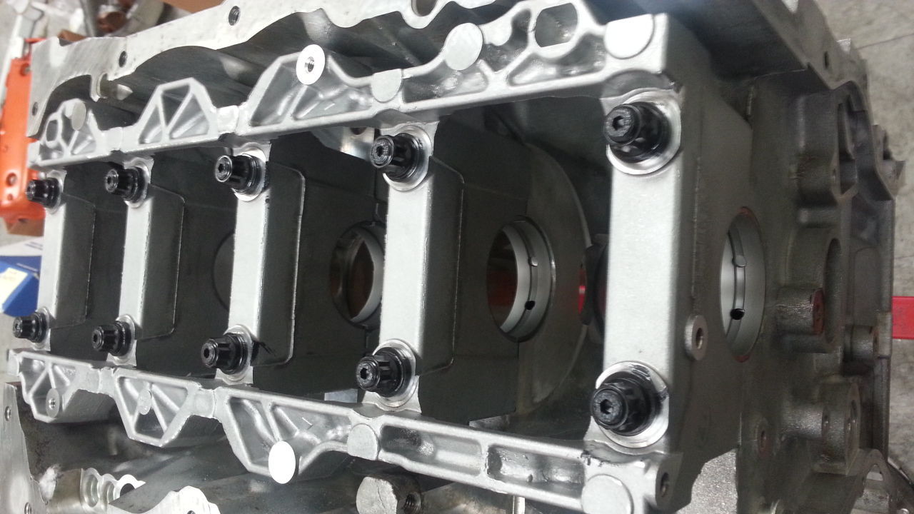 2015 Ford Mustang | 2015 Mustang EcoBoost V4 Engine Block