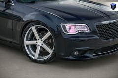 Chrysler 300 - Pink Headlight