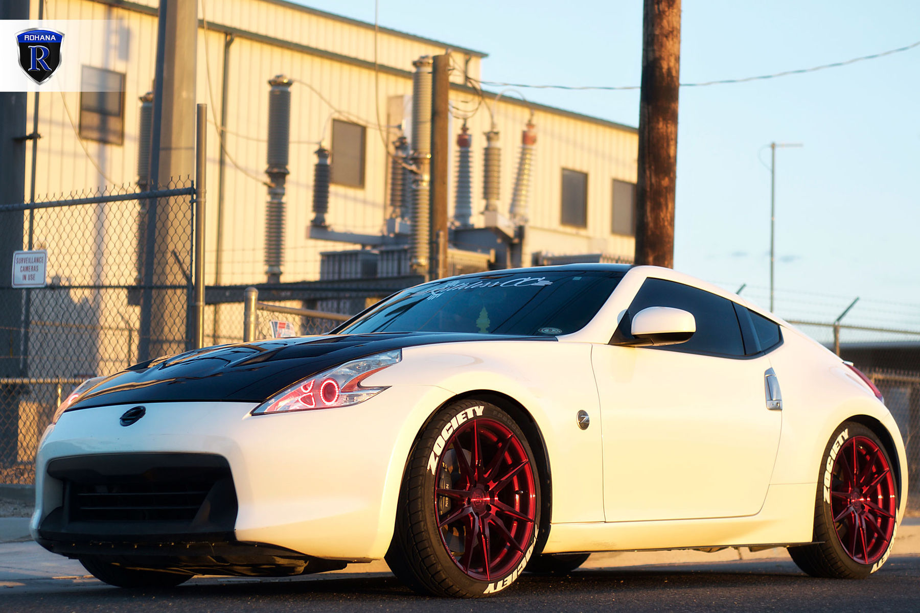 2016 Nissan 370Z | Custom Nissan 370z - Red Headlight