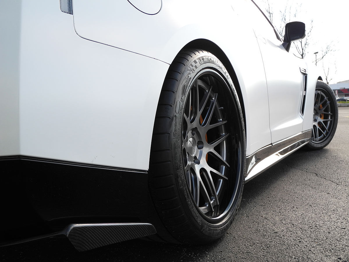 2012 Nissan GT-R | Doug W's Nissan R35 GT-R on Forgeline DE3C Concave Wheels