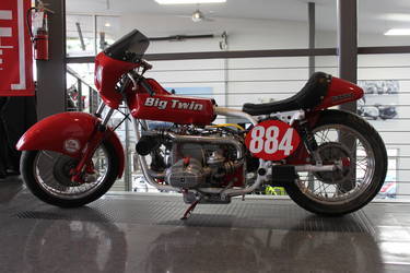 Big Twin 884