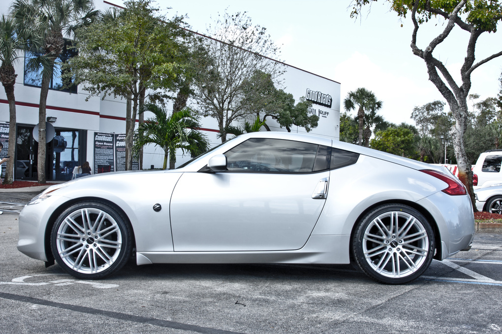 2010 Nissan 370Z | Nissan 370z on Ruff Racing R955's