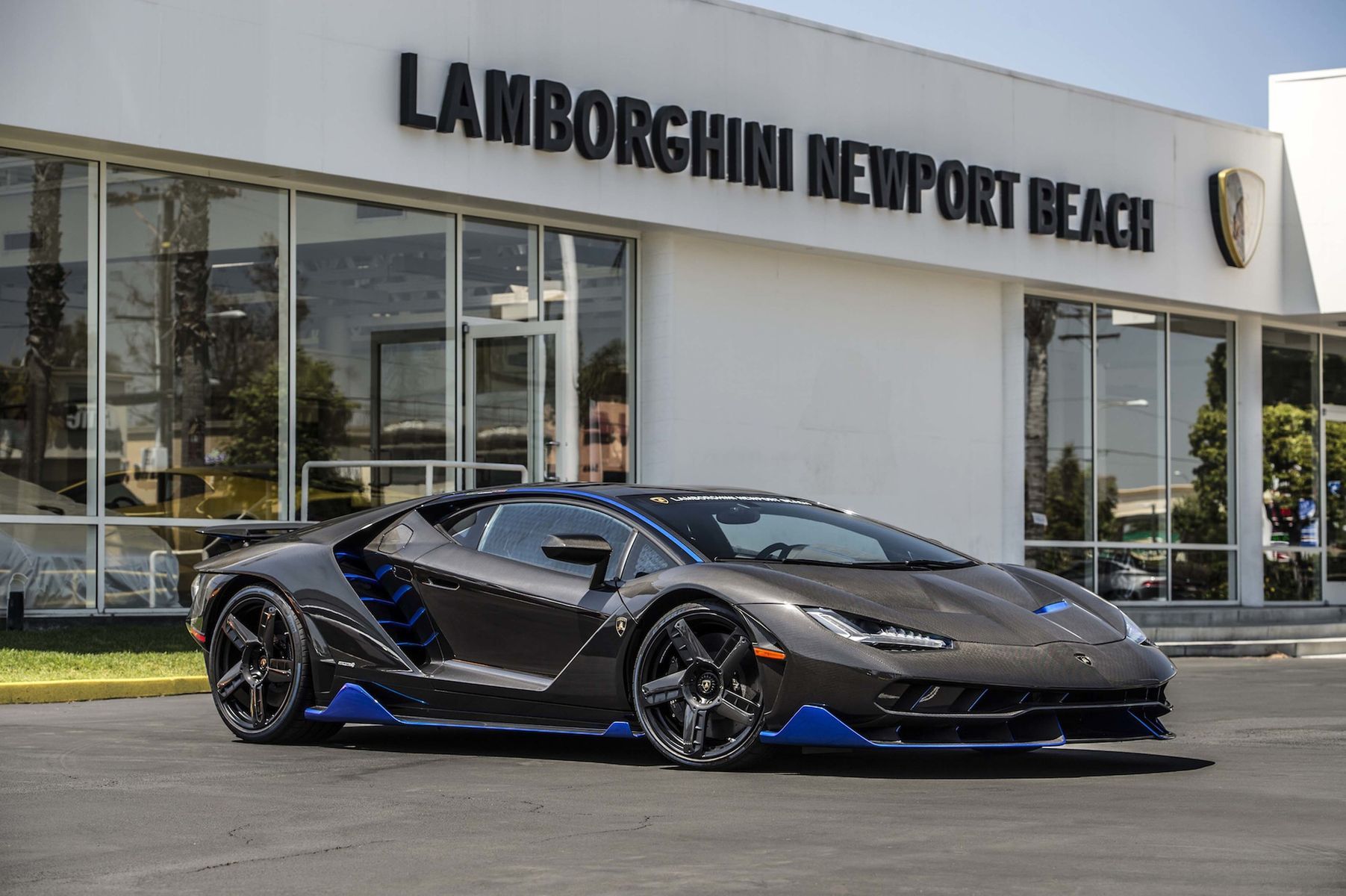 2017 Lamborghini  | First Delivery of $1.9M Lamborghini Centenario