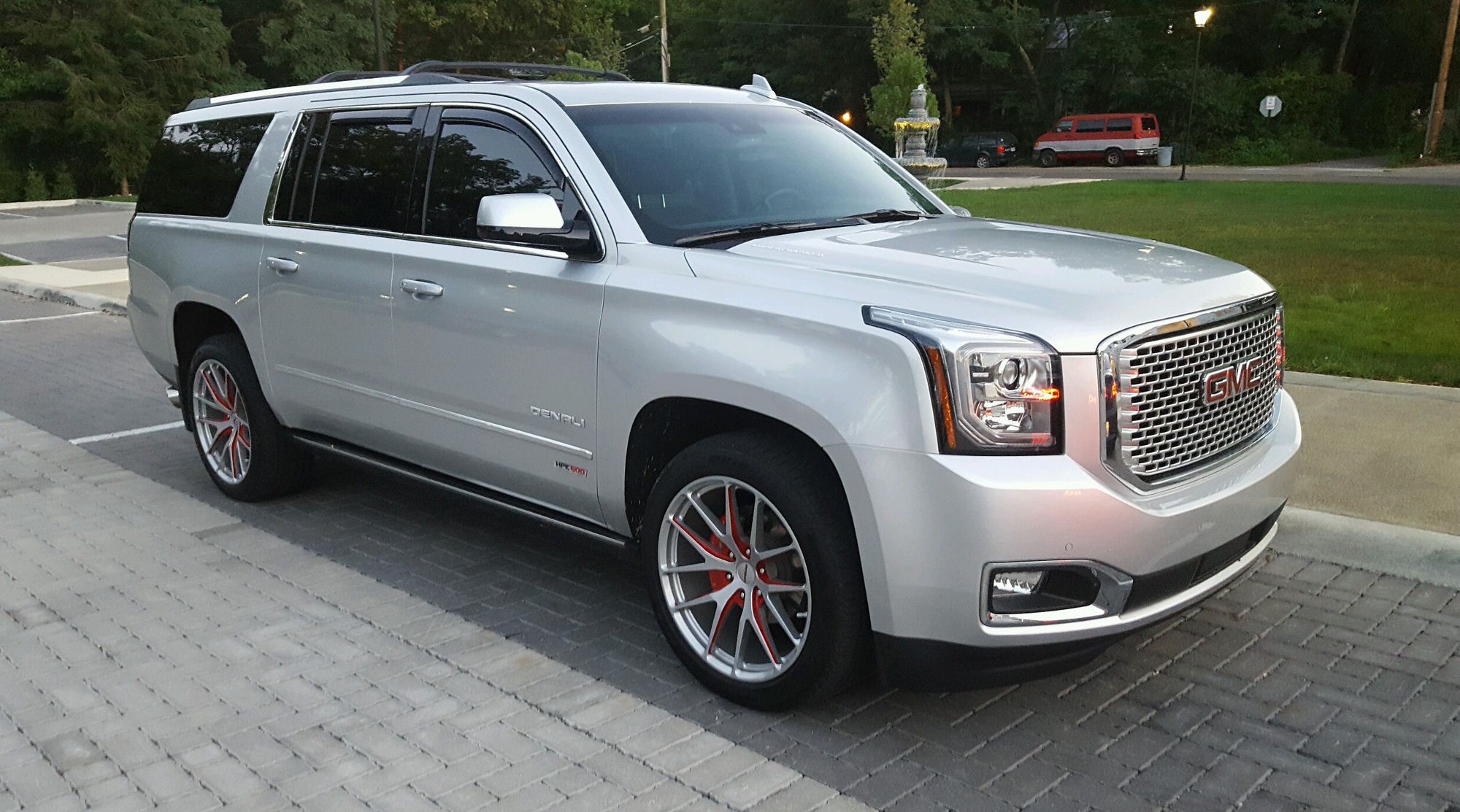 2017 GMC Yukon Denali | Hennessey HPE600 GMC Yukon Denali on Forgeline One Piece Forged Monoblock 6-Lug VX1-Truck Wheels