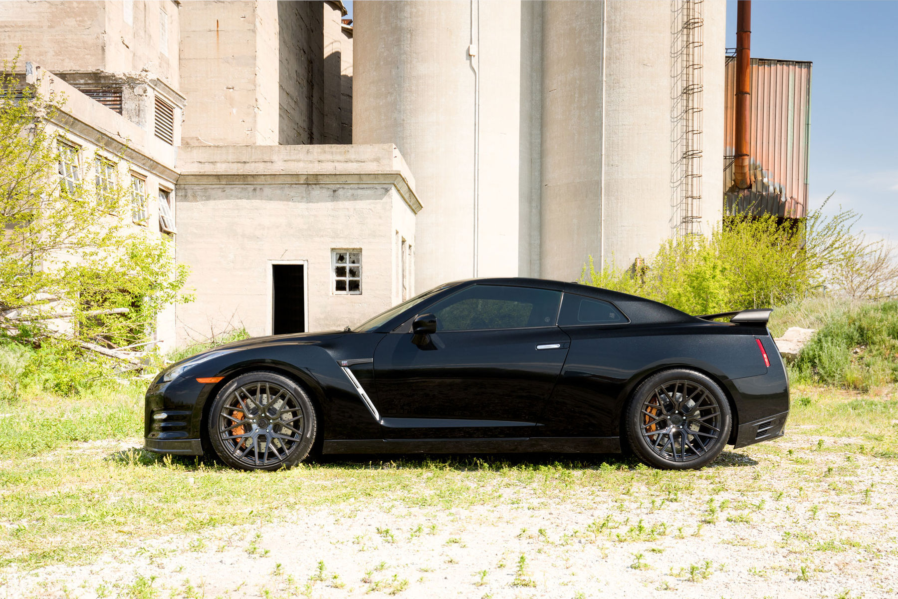 Nissan gt r r35 Black