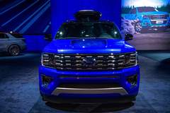 2019 Ford Expedition Limited MAX 4x2 by Good Boy Daisy - Rendering