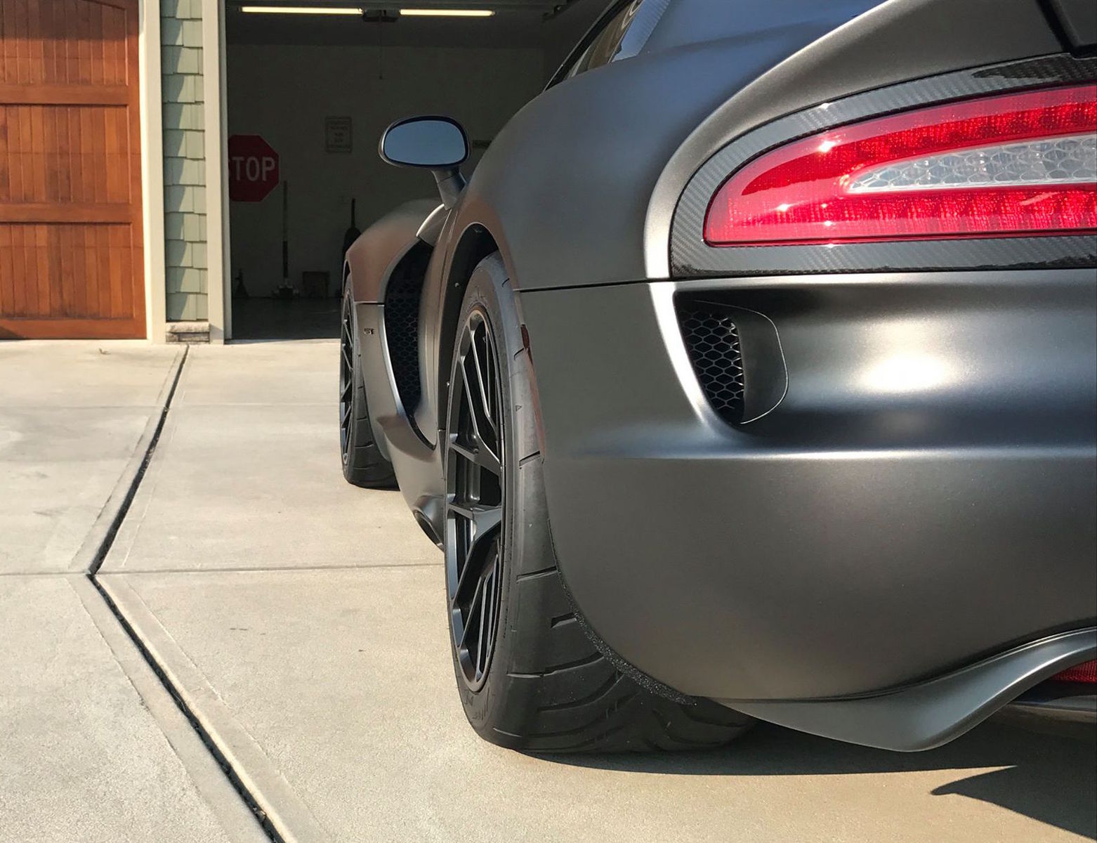 2017 Dodge Viper | Ron's Gen 5 SRT Viper on Forgeline One Piece Forged Monoblock VX1-6 Wheels