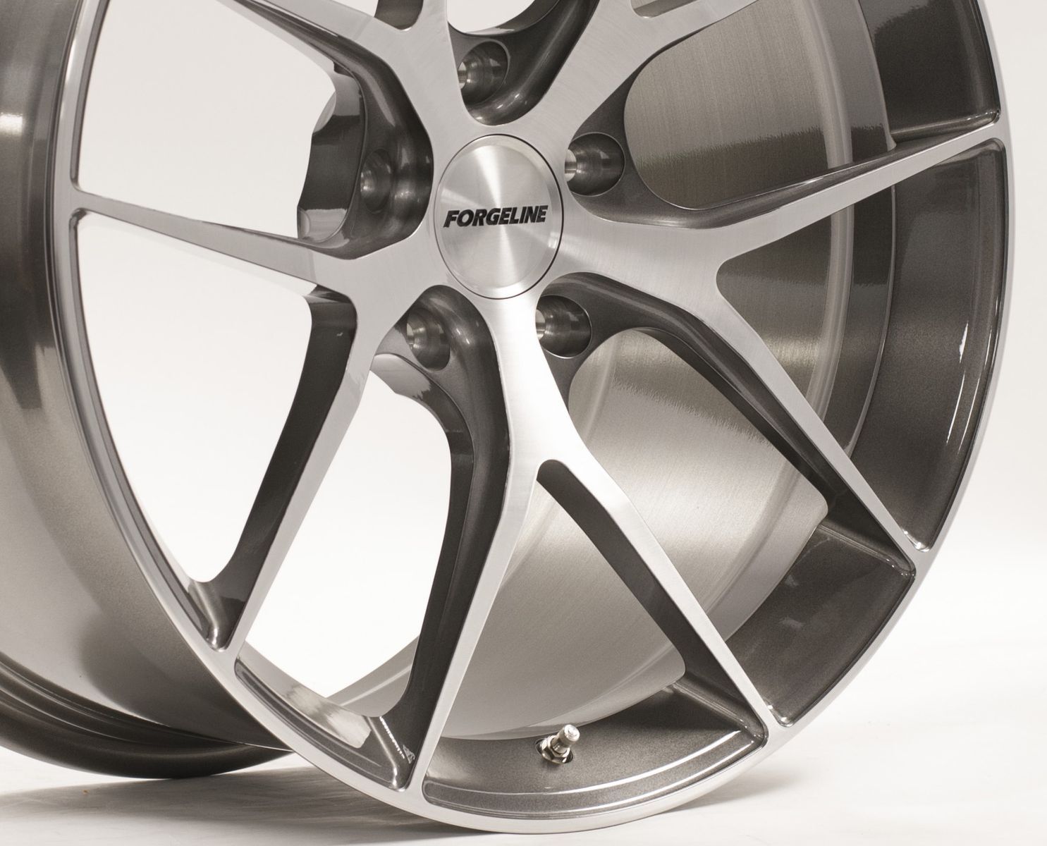 | Forgeline One Piece Forged Monoblock VX1 in Two Tone Machined and Brushed Finish