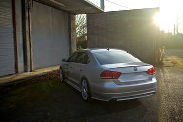 2012 Volkswagen Passat | H&R 2012 VW Passat