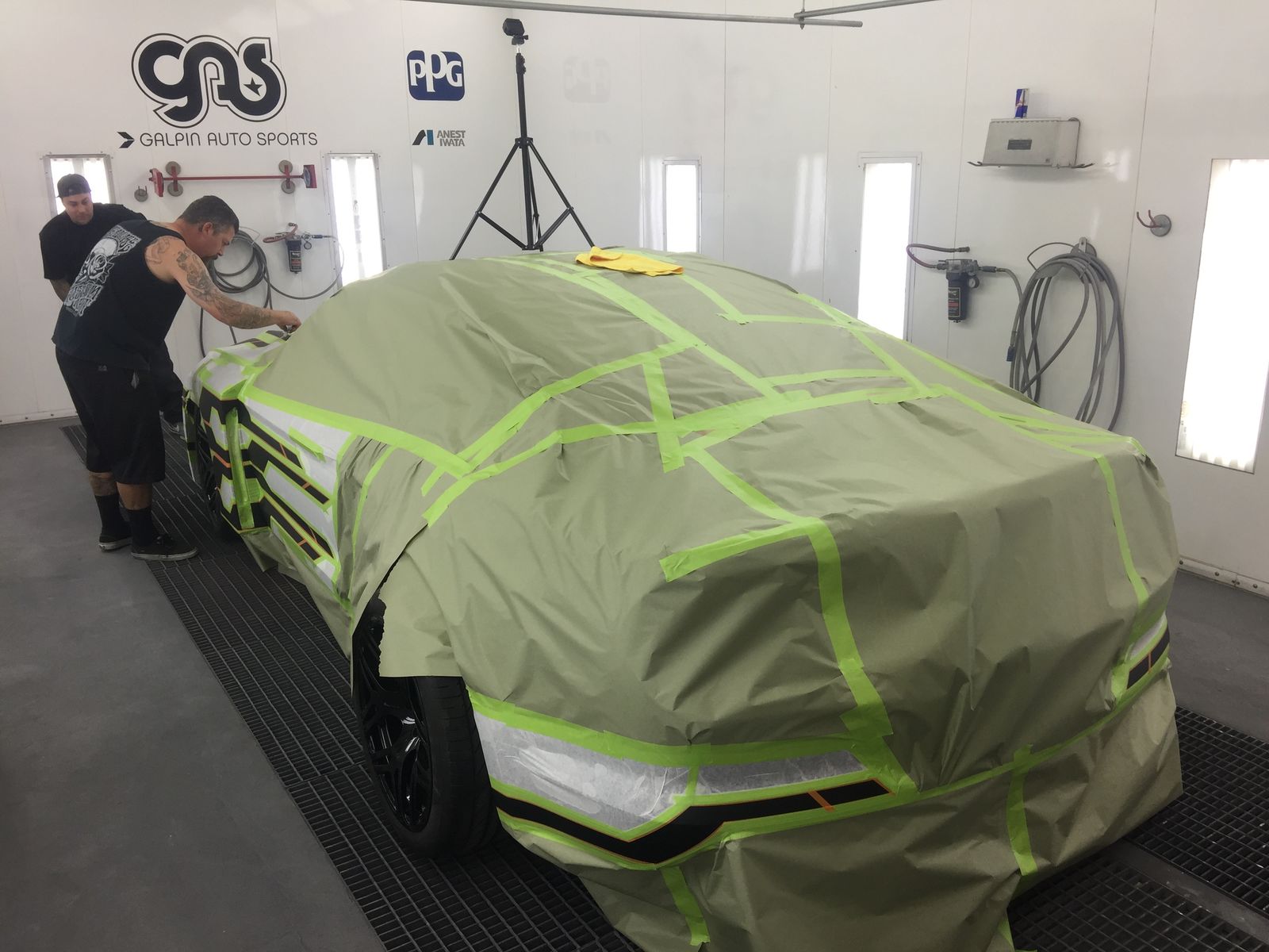 2018 Ford Mustang | 2018 Ford Mustang GT Fatback by Galpin Auto Sports (GAS) - Applying Paint FordSEMA