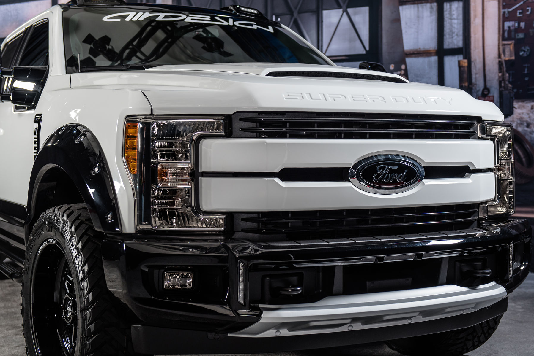 2017 Ford F-250 | 2017 Ford F-250 Super Duty 4x2 Lariat Crew Cab by Airdesign USA - Closeup Shot