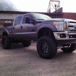 2010 Ford F-250 Super Duty | Huge Ford F-250 Super Duty