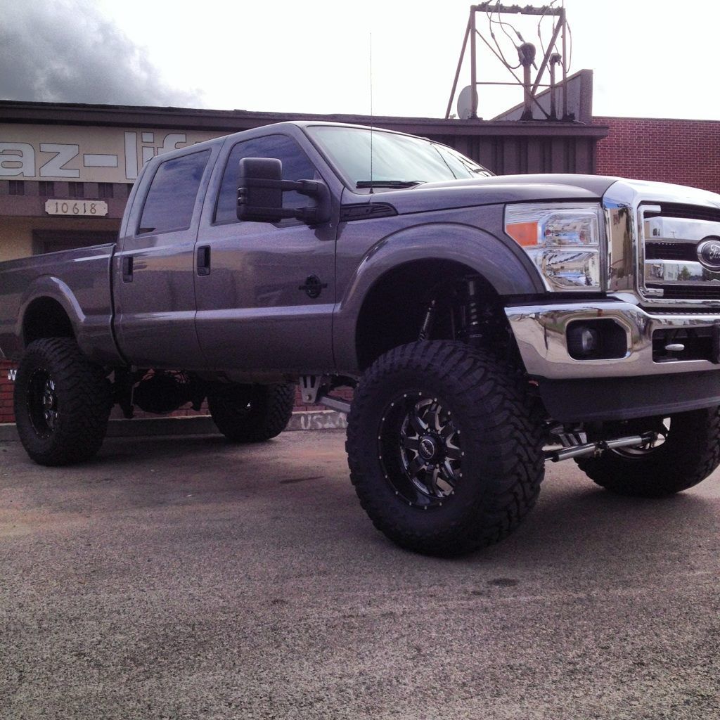 2010 Ford F-250 Super Duty | Huge Ford F-250 Super Duty