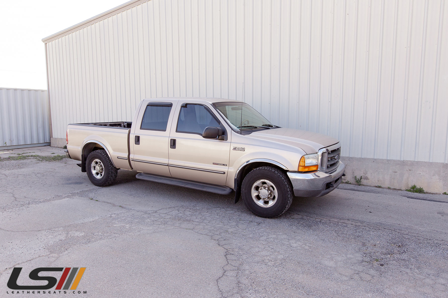1999 Ford F-250 | 1999 Ford F250 Interior By LeatherSeats.com