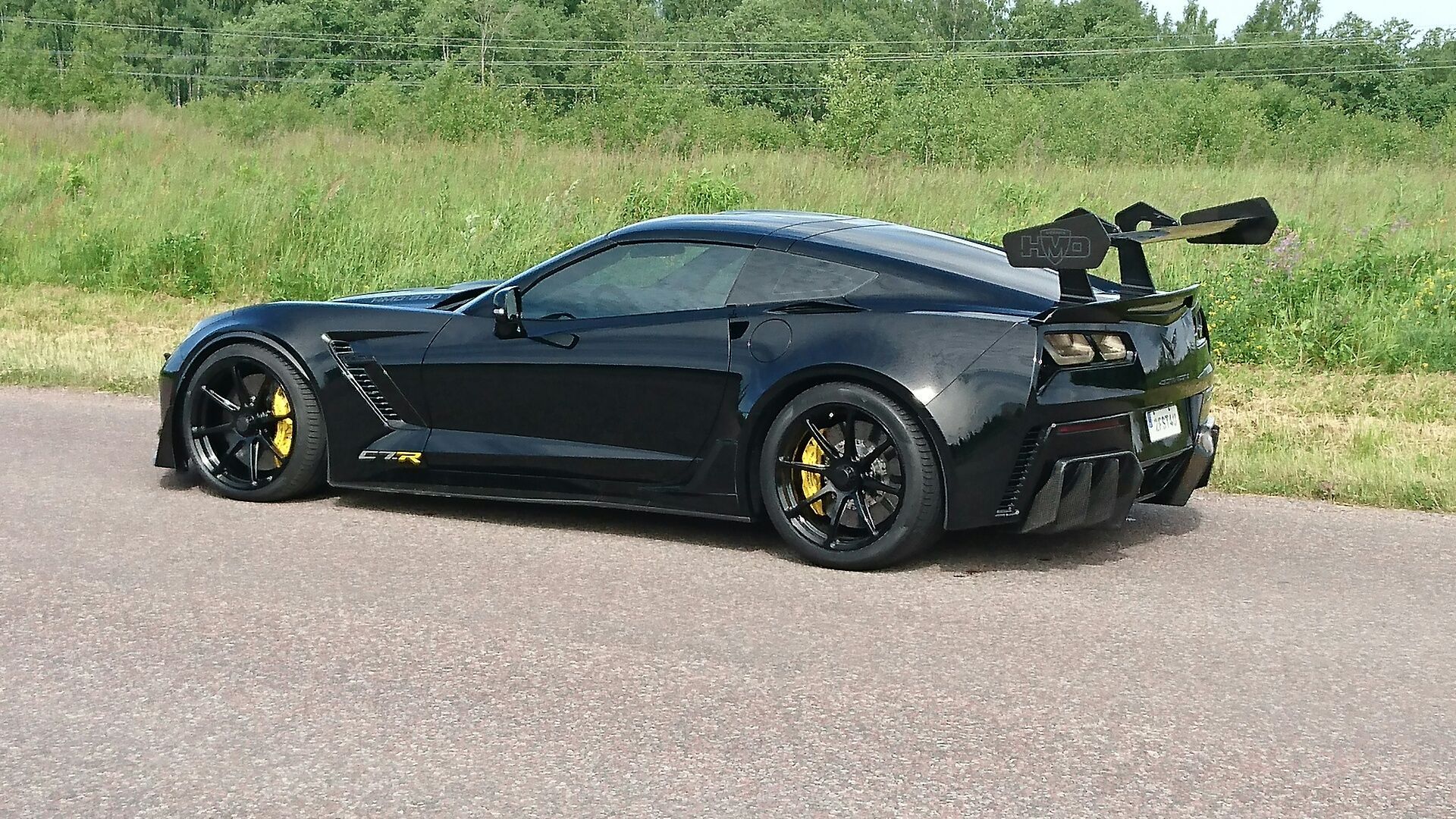 2016 Chevrolet Corvette Z06 | HMD-Sweden's 800HP C7.R Corvette on Forgeline Flush-Loc Centerlock Conversion and One Piece Forged Monoblock GE1 Wheels