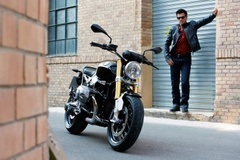 R Nine T