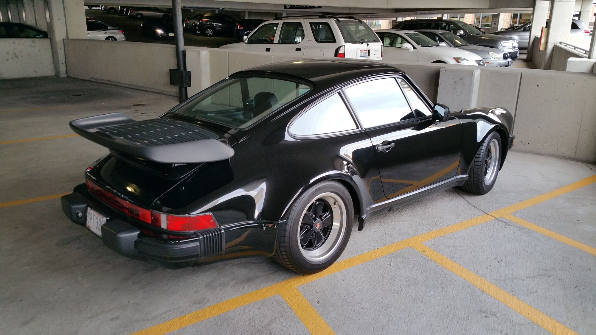  Porsche 911 | Triple Black 911