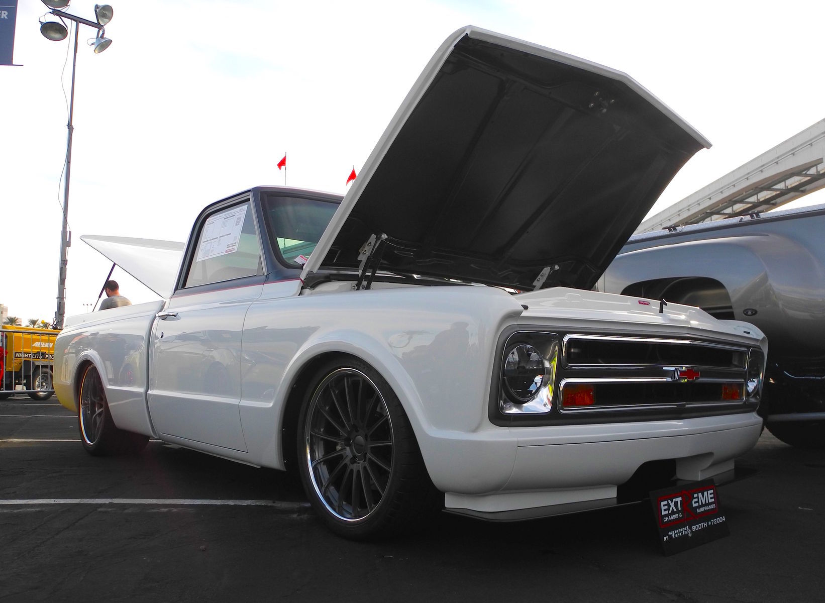 1968 Chevrolet C-10 | Tom Argue Design '68 Chevy C-10 on Forgeline MS3C Wheels