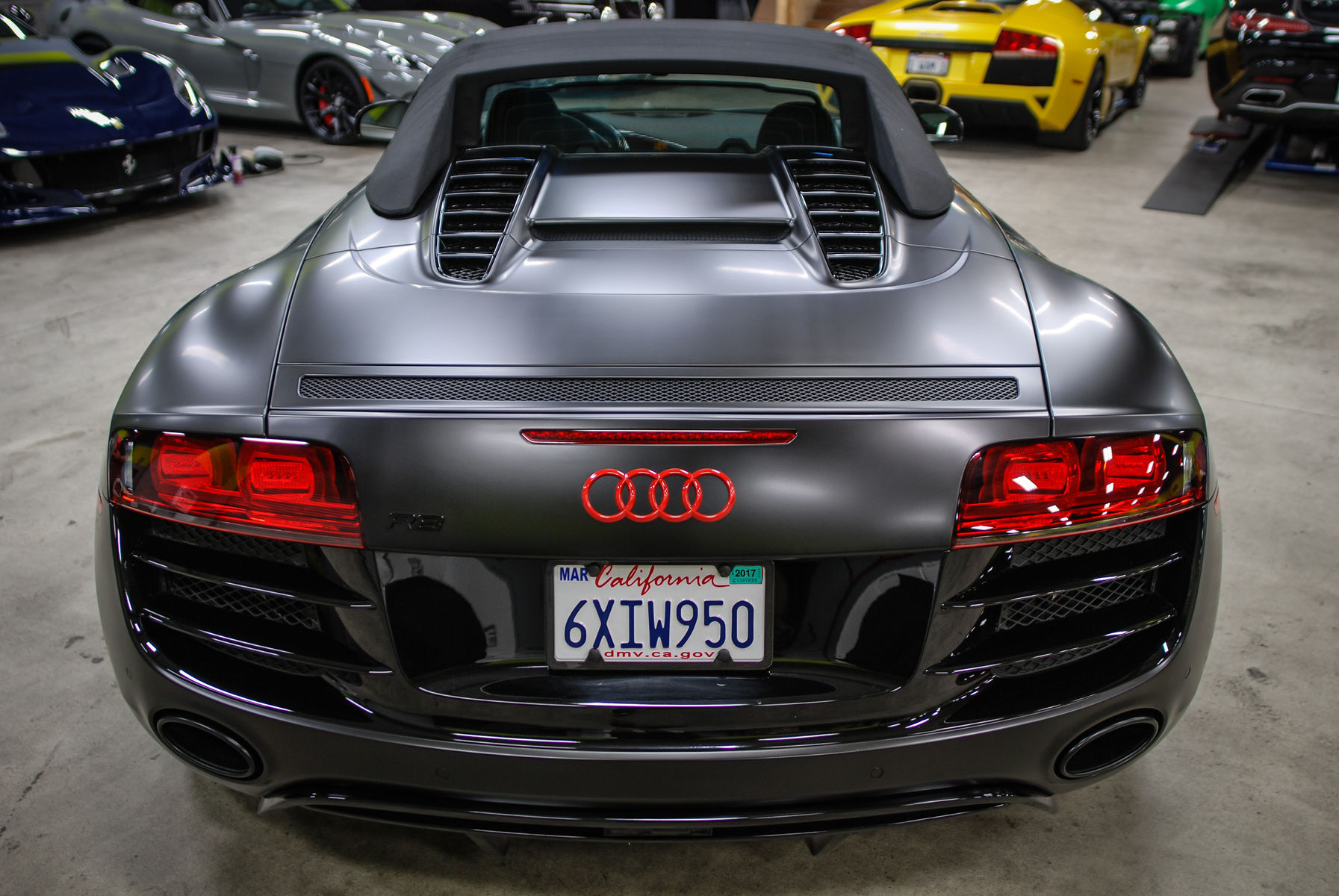 2015 Audi R8 | 2015 Audi R8 V10
