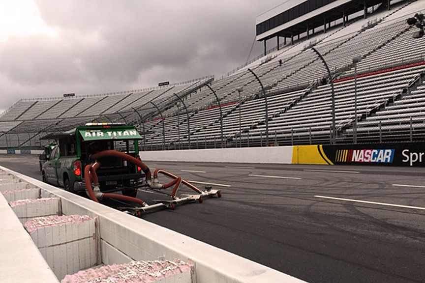 2013 Chevrolet Silverado 1500 | Kroger 250- Martinsville Speedway Rain Delay B