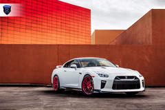 White Nissan GTR - Front