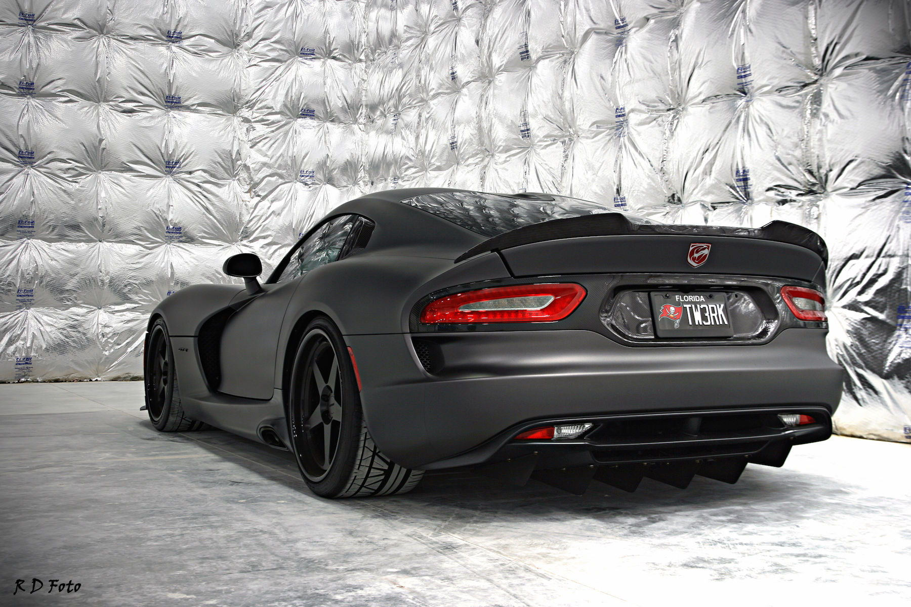 2014 Dodge Viper | Ryan Frankenfield's Anodized Carbon Special Edition Dodge Viper GTS on Forgeline Heritage Series FF3 Wheels - Rear Shot