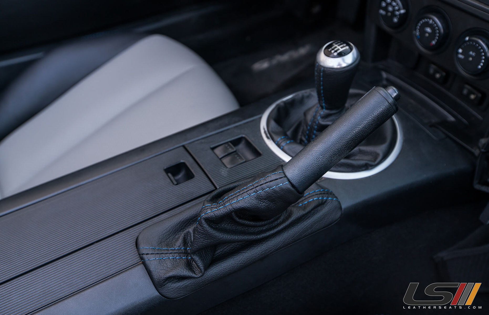 2008 Mazda MX-5 Miata | 2008 Mazda Miata Interior By LeatherSeats.com