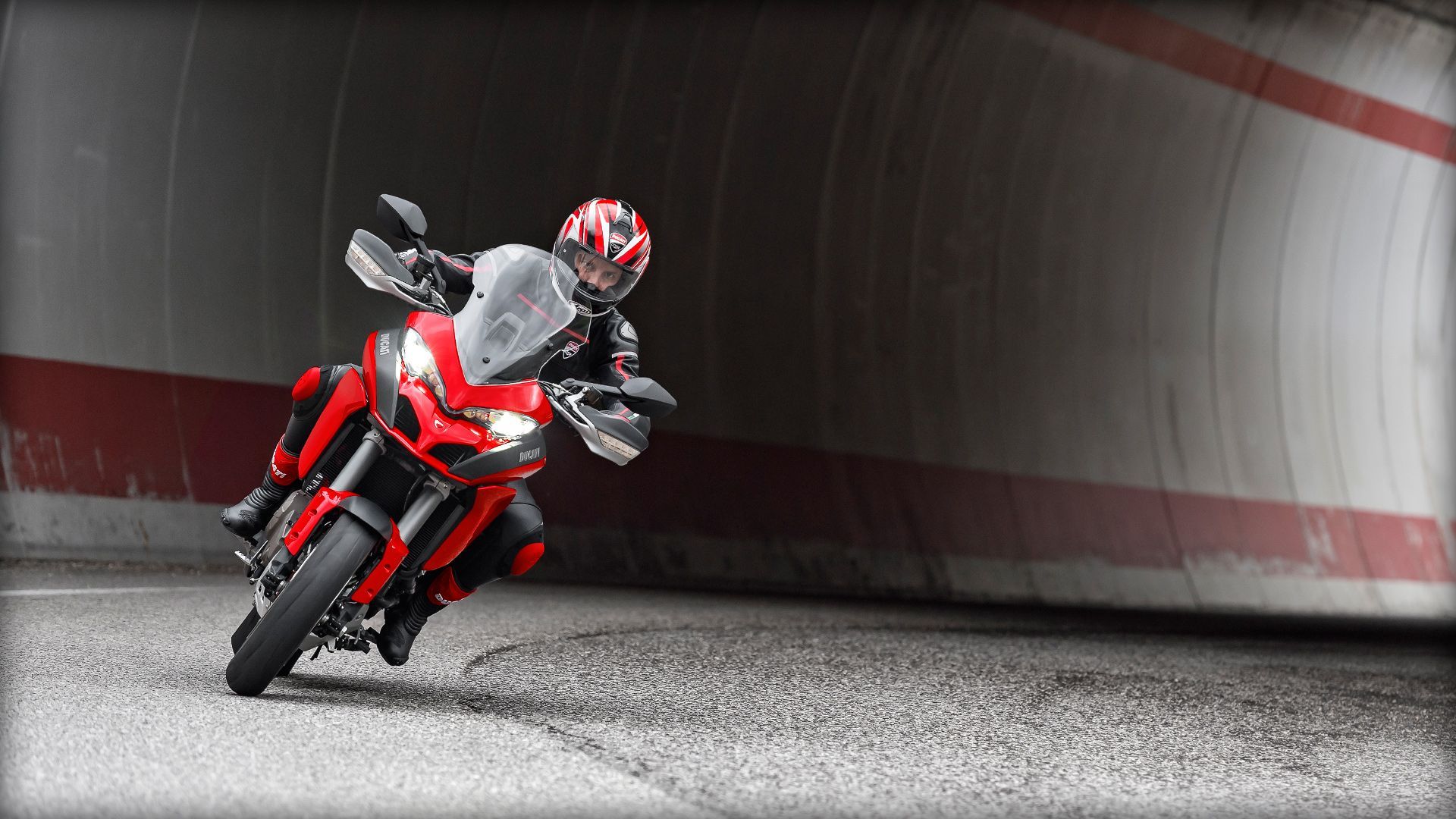 2015 Ducati Multistrada 1200 S | Multistrada 1200 S - Turning