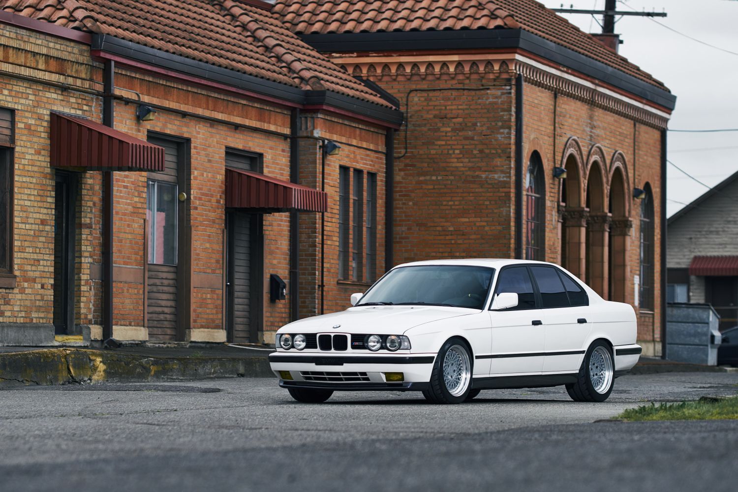 1991 BMW M5 | H&R 1991 BMW M5