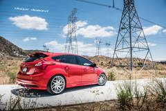 2014 Ford Focus Fitted With 19 Inch BD-3’s in Silver 	