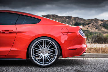 2015 Ford Mustang | 2015 Ford Mustang GT Fitted With 22 Inch BD-2’s in Silver With Polished Face