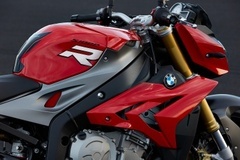 S1000R