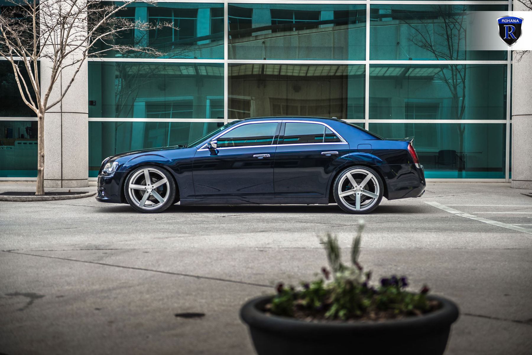 2016 Chrysler 300 | Chrysler 300 - Side Shot