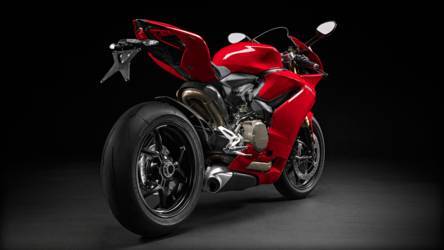 2015 Ducati 1299 Panigale | 1299 Panigale - Exhaust Shot